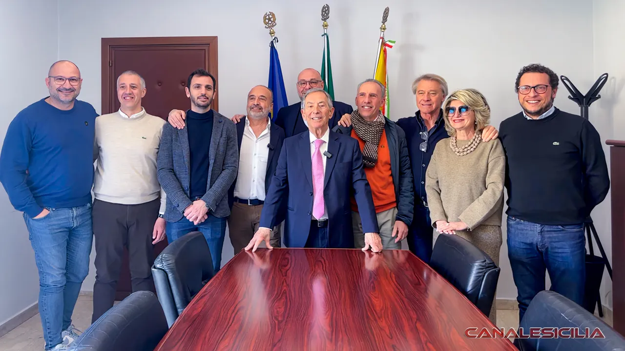 Conferenza Affidamento Cine Teatro Brolo